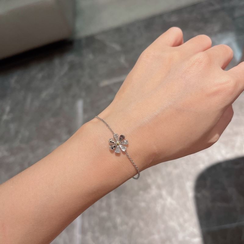 T*f*ny bracelets